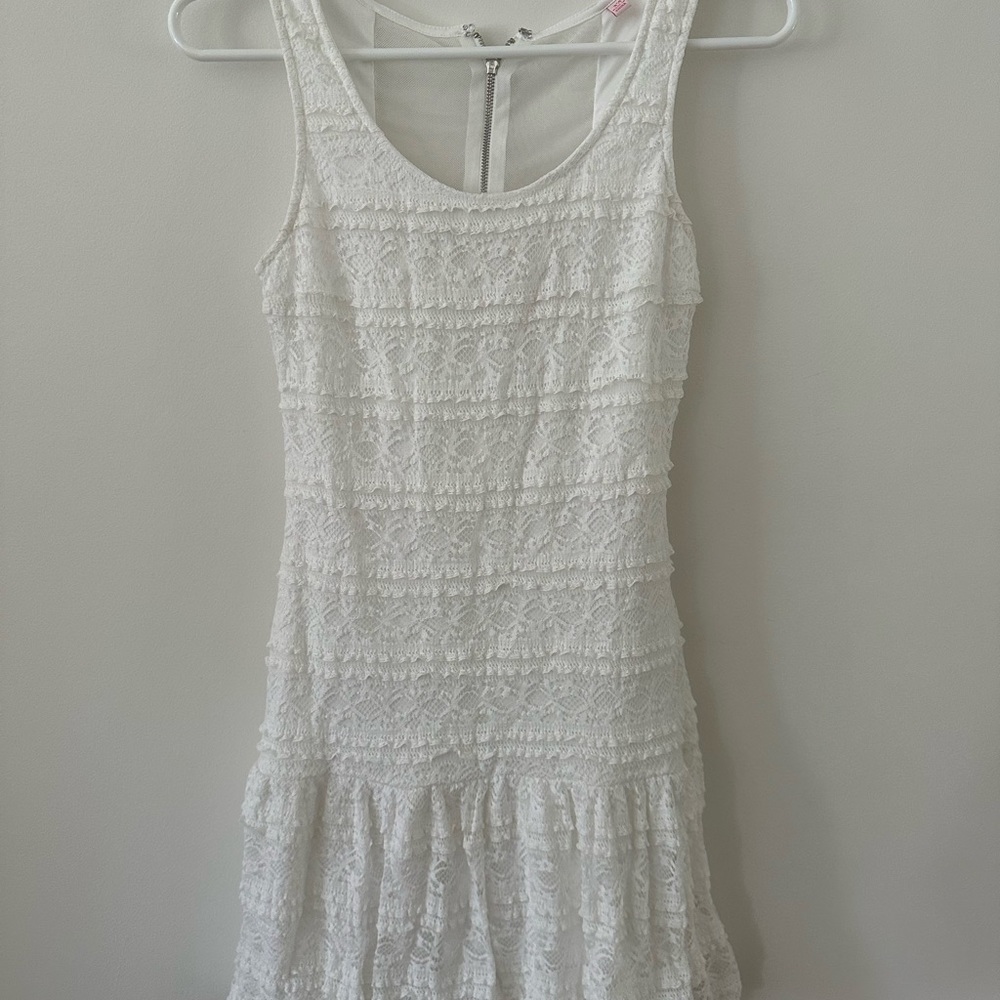 Juniors white lace dress